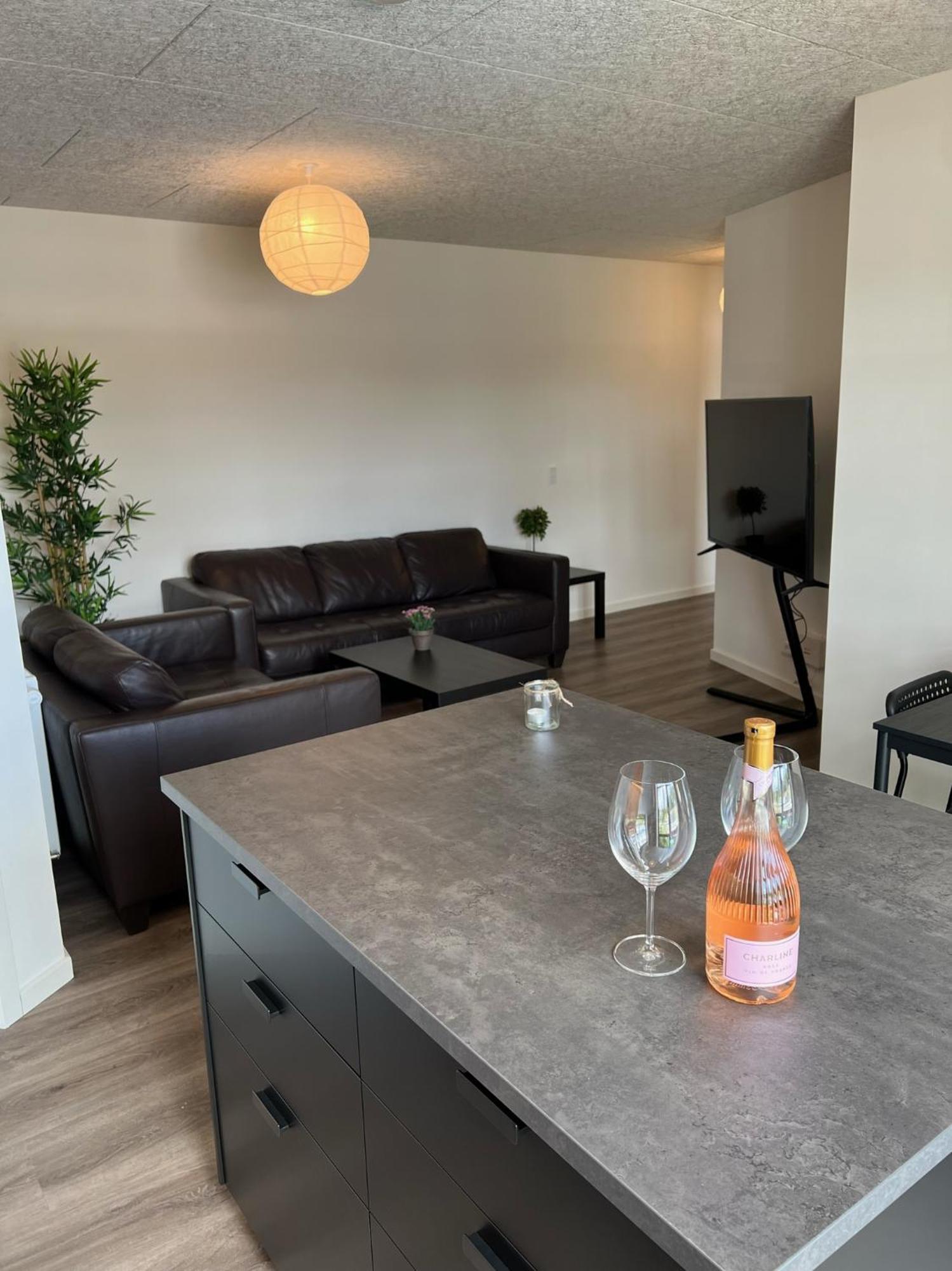 Holiday Apartments 톤더 외부 사진